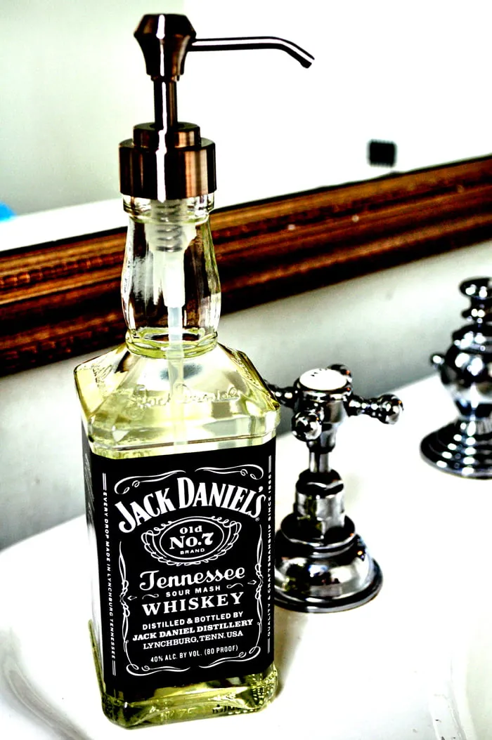 7 façons originales de recylcler vos bouteilles de Jack Daniels